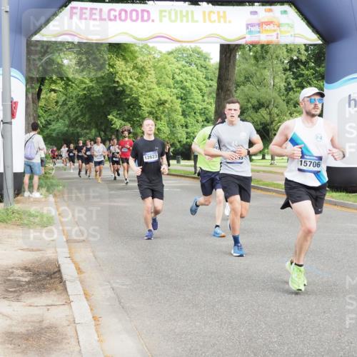 29.06.2025 - hella hamburg halbmarathon MichiJ http://msf.ph/oto/8274987 29.06.2025 10:31:33 Zwischen KM18-KM19 1735, 2415, 4080, 4318, 4425, 5477, 9114, 9534, 10099, 10493, 12153, 13897, 15706, 16338, 19229 meine-sportfotos.de