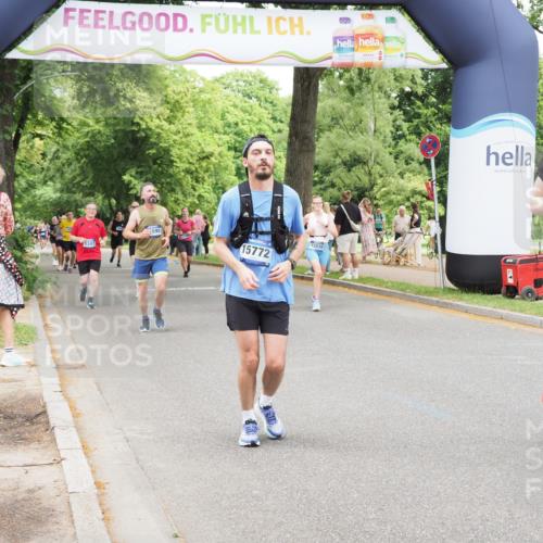 29.06.2025 - hella hamburg halbmarathon MichiJ http://msf.ph/oto/8275142 29.06.2025 10:56:44 Zwischen KM18-KM19 1745, 1766, 1830, 2359, 6871, 10297, 11595, 13237, 15038, 15772 meine-sportfotos.de