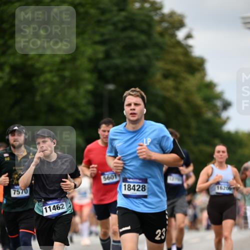 29.06.2025 - hella hamburg halbmarathon Dr. Thomas Lammeyer http://msf.ph/oto/8275144 29.06.2025 10:36:13 Kennedybrücke 1292, 1987, 2349, 2943, 3239, 3358, 3365, 3707, 3751, 3752, 3778, 4314, 4365, 4605, 4924, 5496, 5601, 5658, 5743, 6218, 7239, 7295, 7334, 7344, 7535, 7570, 7695, 7816, 7898, 8072, 8073, 8124, 8127, 8303, 8538, 8757, 9125, 9604, 10248, 10924, 11168, 11225, 11248, 11362 meine-sportfotos.de