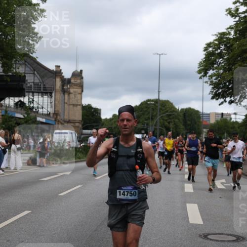 29.06.2025 - hella hamburg halbmarathon Yannick Fuchs http://msf.ph/oto/8275177 29.06.2025 10:49:22 20KM 1120, 1143, 1179, 1834, 2029, 2252, 2448, 2612, 3037, 3256, 4249, 4616, 4897, 5021, 5643, 6891, 7147, 7221, 7594, 7976, 8573, 8618, 8691, 10044, 10188, 10582, 11231, 12248, 12483, 12544, 12545, 13234, 13236, 13470, 14365, 14750, 14909, 15300, 15484, 15584, 15868, 15884, 15896, 16108, 16110, 16176, 16213, 16334, 16521, 16609, 17133, 17259, 17603, 17734, 17940, 18064, 18190, 18290, 19047 meine-sportfotos.de