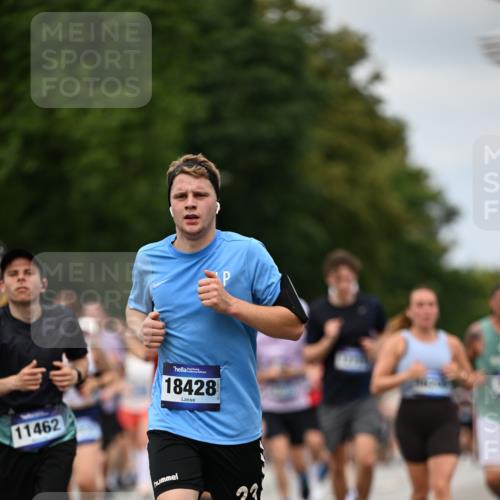 29.06.2025 - hella hamburg halbmarathon Dr. Thomas Lammeyer http://msf.ph/oto/8275265 29.06.2025 10:36:14 Kennedybrücke 1292, 1987, 2349, 2943, 3022, 3239, 3358, 3365, 3707, 3751, 3752, 3778, 4314, 4365, 4605, 4924, 5496, 5601, 5658, 5743, 6218, 7239, 7295, 7334, 7344, 7535, 7570, 7695, 7898, 8072, 8073, 8124, 8127, 8303, 8538, 8757, 9125, 9604, 10248, 10924, 11168, 11225, 11248, 11362 meine-sportfotos.de