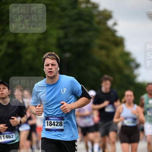 29.06.2025 - hella hamburg halbmarathon Dr. Thomas Lammeyer http://msf.ph/oto/8275292 29.06.2025 10:36:14 Kennedybrücke 1292, 1987, 2349, 2943, 3022, 3239, 3358, 3365, 3707, 3751, 3752, 3778, 4314, 4365, 4605, 4924, 5496, 5601, 5658, 5743, 6218, 7239, 7295, 7334, 7344, 7535, 7570, 7695, 7898, 8072, 8073, 8124, 8127, 8303, 8538, 8757, 9125, 9604, 10248, 10924, 11168, 11225, 11248, 11362 meine-sportfotos.de