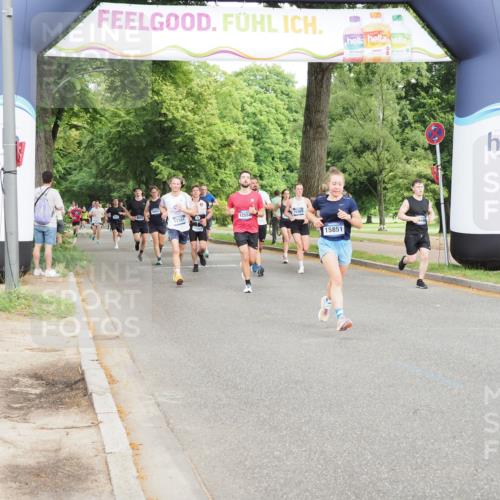 29.06.2025 - hella hamburg halbmarathon MichiJ http://msf.ph/oto/8275299 29.06.2025 10:31:36 Zwischen KM18-KM19 1735, 4318, 4425, 10493, 12153, 12554, 12623, 14226, 15706, 15851, 16338, 17391, 18689 meine-sportfotos.de