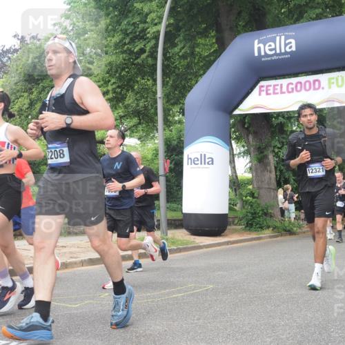 29.06.2025 - hella hamburg halbmarathon KatJ http://msf.ph/oto/8275331 29.06.2025 10:40:13 Zwischen KM18-KM19 1258, 2208, 3715, 3952, 4029, 4065, 5378, 5638, 6481, 7896, 8273, 8651 meine-sportfotos.de