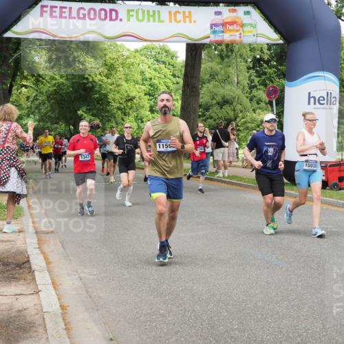 29.06.2025 - hella hamburg halbmarathon MichiJ http://msf.ph/oto/8275333 29.06.2025 10:56:46 Zwischen KM18-KM19 2359, 6871, 11595, 13237, 15038, 15772 meine-sportfotos.de