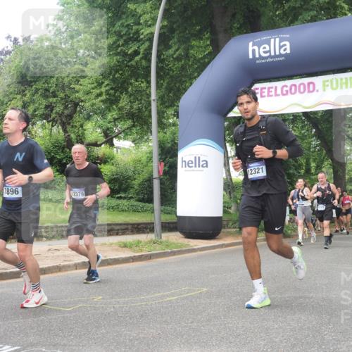 29.06.2025 - hella hamburg halbmarathon KatJ http://msf.ph/oto/8275344 29.06.2025 10:40:13 Zwischen KM18-KM19 1258, 2208, 3715, 3952, 4029, 4065, 5378, 5638, 6481, 7896, 8273, 8651 meine-sportfotos.de