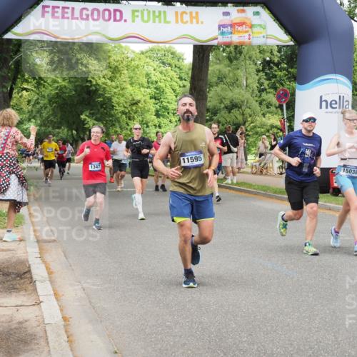 29.06.2025 - hella hamburg halbmarathon MichiJ http://msf.ph/oto/8275356 29.06.2025 10:56:46 Zwischen KM18-KM19 2359, 6871, 11595, 13237, 15038, 15772 meine-sportfotos.de