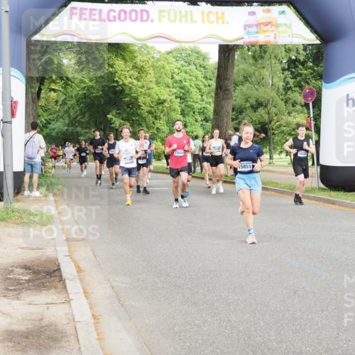 29.06.2025 - hella hamburg halbmarathon MichiJ http://msf.ph/oto/8275366 29.06.2025 10:31:36 Zwischen KM18-KM19 1735, 4318, 4425, 10493, 12153, 12554, 12623, 14226, 15706, 15851, 16338, 17391, 18689 meine-sportfotos.de