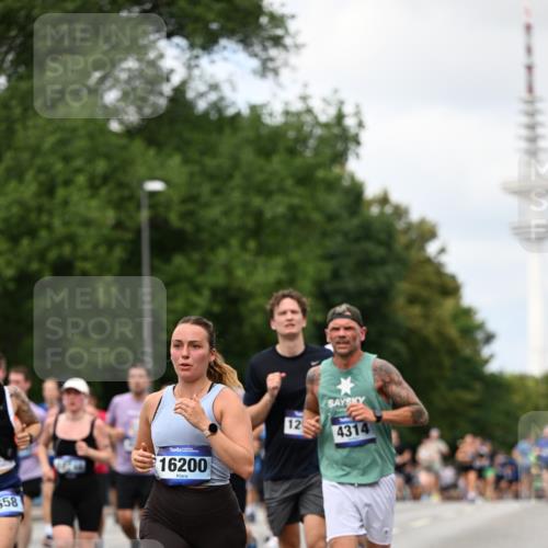 29.06.2025 - hella hamburg halbmarathon Dr. Thomas Lammeyer http://msf.ph/oto/8275368 29.06.2025 10:36:18 Kennedybrücke 1292, 1640, 1987, 2349, 2943, 3022, 3239, 3365, 3707, 3751, 3752, 3778, 4314, 4365, 4605, 4924, 5496, 5601, 5658, 5743, 5941, 6218, 6312, 6315, 7239, 7344, 7468, 7535, 7570, 7695, 7898, 8072, 8073, 8124, 8127, 8303, 8757, 9125, 9206, 9604, 10111, 10248, 10354, 10924, 11168, 11225, 11248, 11362 meine-sportfotos.de