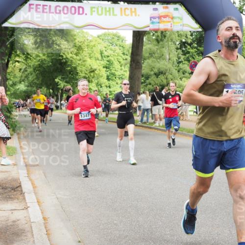 29.06.2025 - hella hamburg halbmarathon MichiJ http://msf.ph/oto/8275460 29.06.2025 10:56:47 Zwischen KM18-KM19 1347, 6871, 11595, 12658, 13237, 13818, 15037, 15038, 15772 meine-sportfotos.de