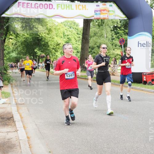 29.06.2025 - hella hamburg halbmarathon MichiJ http://msf.ph/oto/8275486 29.06.2025 10:56:48 Zwischen KM18-KM19 1347, 11542, 11595, 12658, 13237, 13818, 15037, 15038, 15772 meine-sportfotos.de
