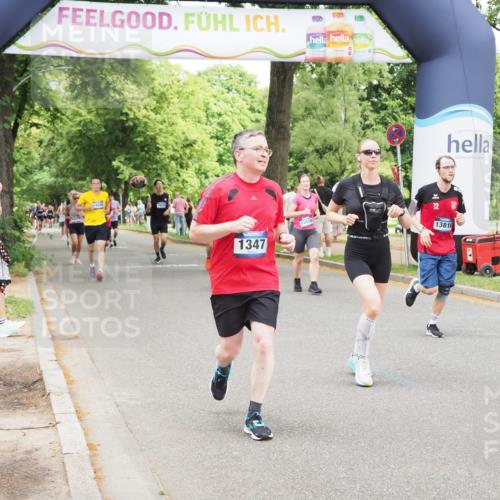 29.06.2025 - hella hamburg halbmarathon MichiJ http://msf.ph/oto/8275525 29.06.2025 10:56:48 Zwischen KM18-KM19 1347, 11542, 11595, 12658, 13237, 13818, 15037, 15038, 15772 meine-sportfotos.de