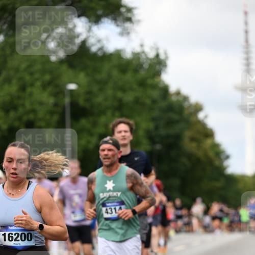 29.06.2025 - hella hamburg halbmarathon Dr. Thomas Lammeyer http://msf.ph/oto/8275531 29.06.2025 10:36:19 Kennedybrücke 1292, 1640, 1987, 2349, 2943, 3022, 3239, 3365, 3707, 3751, 3752, 3778, 4314, 4365, 4605, 4924, 5601, 5658, 5743, 5941, 6218, 6252, 6312, 6315, 7239, 7344, 7468, 7535, 7570, 7695, 7898, 8072, 8073, 8124, 8127, 8303, 8757, 9125, 9206, 9604, 10111, 10248, 10354, 10924, 11168, 11225, 11248, 11362 meine-sportfotos.de