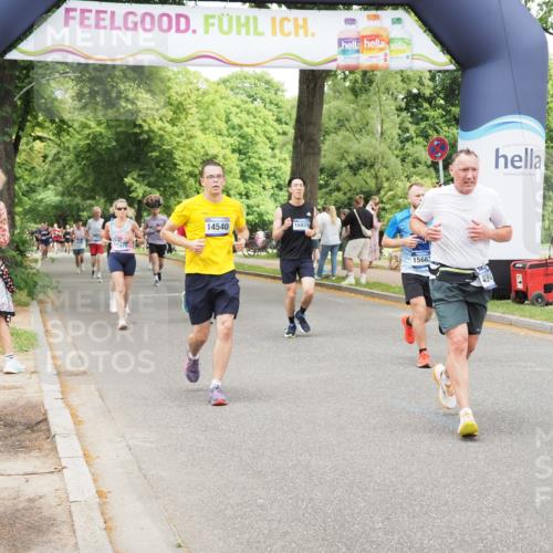 29.06.2025 - hella hamburg halbmarathon MichiJ http://msf.ph/oto/8275569 29.06.2025 10:56:51 Zwischen KM18-KM19 1347, 4904, 11542, 11595, 12658, 13475, 13818, 14540, 15037, 15038, 15663, 16255, 16826, 17806 meine-sportfotos.de