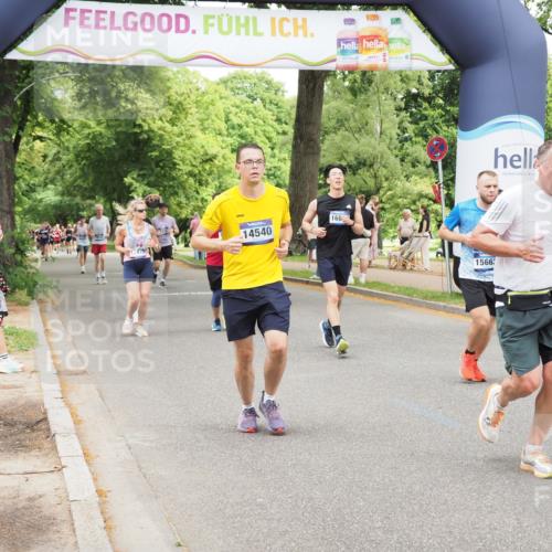 29.06.2025 - hella hamburg halbmarathon MichiJ http://msf.ph/oto/8275621 29.06.2025 10:56:52 Zwischen KM18-KM19 1347, 4904, 11542, 12658, 13475, 13818, 14540, 15037, 15038, 15663, 16255, 16826, 17806 meine-sportfotos.de