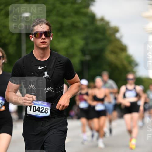 29.06.2025 - hella hamburg halbmarathon Dr. Thomas Lammeyer http://msf.ph/oto/8275652 29.06.2025 10:15:35 Kennedybrücke 1062, 1166, 1866, 1992, 2661, 4227, 5254, 5379, 5990, 5991, 7571, 8368, 9169, 9191, 10042, 10428, 11321 meine-sportfotos.de