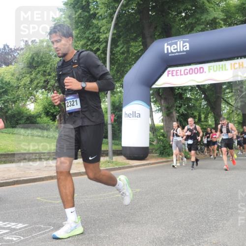 29.06.2025 - hella hamburg halbmarathon KatJ http://msf.ph/oto/8275722 29.06.2025 10:40:14 Zwischen KM18-KM19 1258, 2208, 3715, 3952, 4029, 4065, 5378, 5638, 6481, 7896, 8273, 8651 meine-sportfotos.de