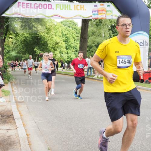 29.06.2025 - hella hamburg halbmarathon MichiJ http://msf.ph/oto/8275758 29.06.2025 10:56:53 Zwischen KM18-KM19 1347, 4904, 11542, 12658, 13475, 13818, 14540, 15037, 15663, 16255, 16826, 17708, 17806 meine-sportfotos.de