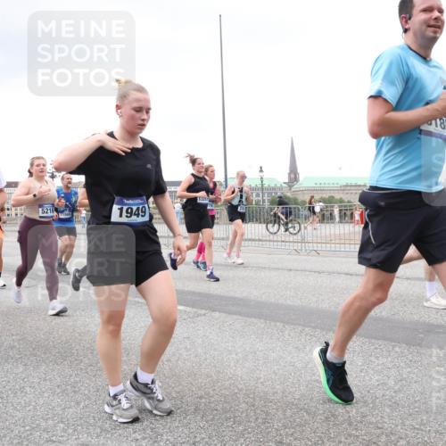 29.06.2025 - hella hamburg halbmarathon Lena Gebhardt http://msf.ph/oto/8275849 29.06.2025 10:54:41 Lombardsbrücke 4971, 1762, 683, 5216, 11569, 1949, 13257, 189, 1198, 1762, 1822, 1949, 2084, 2244, 2532, 2566, 2586, 2632, 3002, 3364, 3761, 3795, 3857, 4191, 4192, 4720, 4971, 5157, 5185, 5216, 5309, 5392, 5500, 5514, 5727, 5882, 5933, 5993, 6023, 6279, 6839, 6982, 6987, 7498, 7670, 7874, 7946, 7986, 8012, 8186, 8801, 8803, 9130, 9521, 9596, 10207, 10331, 10471, 11033, 11226, 11287, 11354, 11567, 11569, 11785, 12240, 12268, 12270, 12930, 13272, 13283, 13944, 13945, 13979, 13980 meine-sportfotos.de