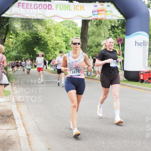 29.06.2025 - hella hamburg halbmarathon MichiJ http://msf.ph/oto/8275879 29.06.2025 10:56:55 Zwischen KM18-KM19 1347, 4904, 9338, 11542, 12658, 13475, 13818, 14540, 15037, 15663, 16255, 16826, 17708, 17806 meine-sportfotos.de