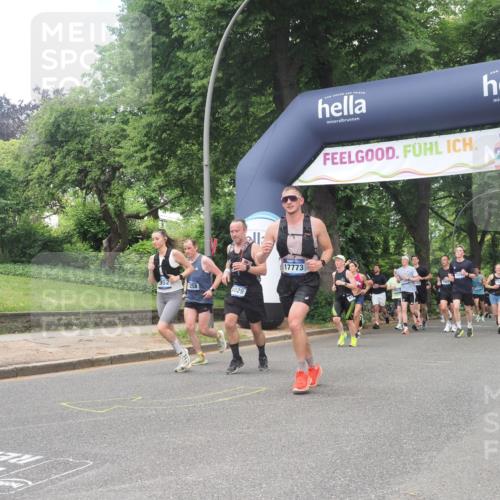 29.06.2025 - hella hamburg halbmarathon KatJ http://msf.ph/oto/8276037 29.06.2025 10:40:15 Zwischen KM18-KM19 1151, 1258, 2208, 3715, 3952, 4029, 5378, 5638, 6481, 7896, 8273, 8651 meine-sportfotos.de