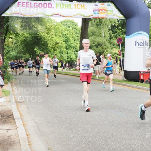 29.06.2025 - hella hamburg halbmarathon MichiJ http://msf.ph/oto/8276118 29.06.2025 10:56:59 Zwischen KM18-KM19 9338, 9663, 10700, 11780, 13475, 14540, 16255, 17708, 17806 meine-sportfotos.de