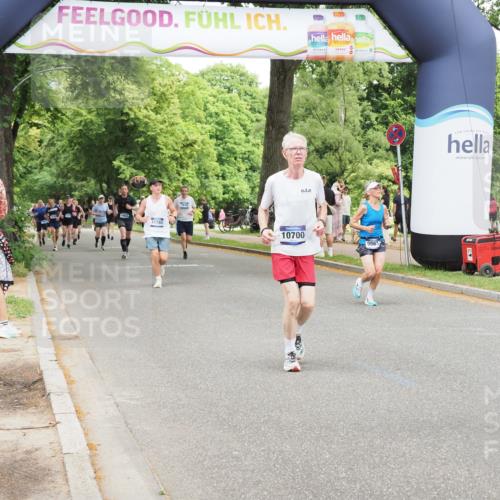 29.06.2025 - hella hamburg halbmarathon MichiJ http://msf.ph/oto/8276155 29.06.2025 10:56:59 Zwischen KM18-KM19 9338, 9663, 10700, 11780, 13475, 14540, 16255, 17708, 17806 meine-sportfotos.de