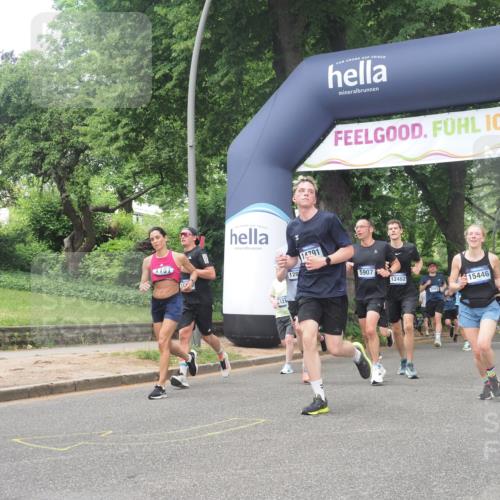 29.06.2025 - hella hamburg halbmarathon KatJ http://msf.ph/oto/8276258 29.06.2025 10:40:18 Zwischen KM18-KM19 1151, 1258, 3952, 4029, 5907, 6481, 8361 meine-sportfotos.de