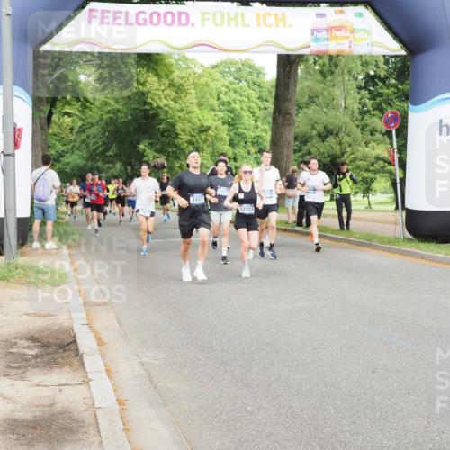 29.06.2025 - hella hamburg halbmarathon MichiJ http://msf.ph/oto/8276273 29.06.2025 10:31:43 Zwischen KM18-KM19 3437, 3928, 8664, 10237, 10669, 12554, 12723, 15383, 16697, 17251, 17391, 18650, 18689 meine-sportfotos.de