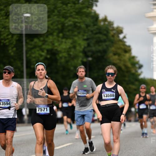 29.06.2025 - hella hamburg halbmarathon Dr. Thomas Lammeyer http://msf.ph/oto/8276298 29.06.2025 10:15:38 Kennedybrücke 1062, 1166, 1992, 2661, 4227, 5254, 5990, 5991, 7474, 7571, 8368, 9169, 9191, 10042, 10428 meine-sportfotos.de
