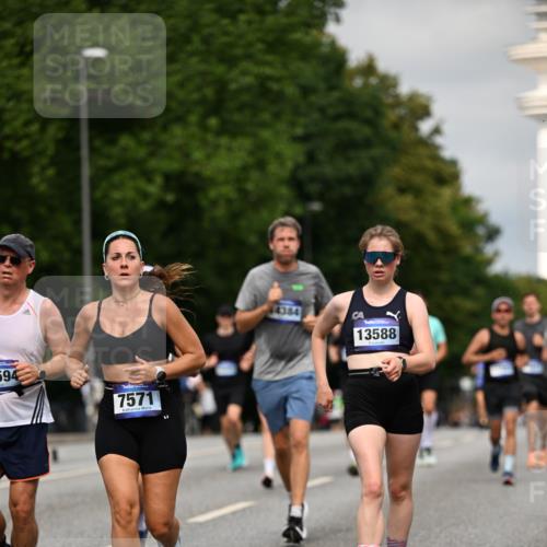 29.06.2025 - hella hamburg halbmarathon Dr. Thomas Lammeyer http://msf.ph/oto/8276304 29.06.2025 10:15:38 Kennedybrücke 1062, 1166, 1992, 2661, 4227, 5254, 5990, 5991, 7474, 7571, 8368, 9169, 9191, 10042, 10428 meine-sportfotos.de