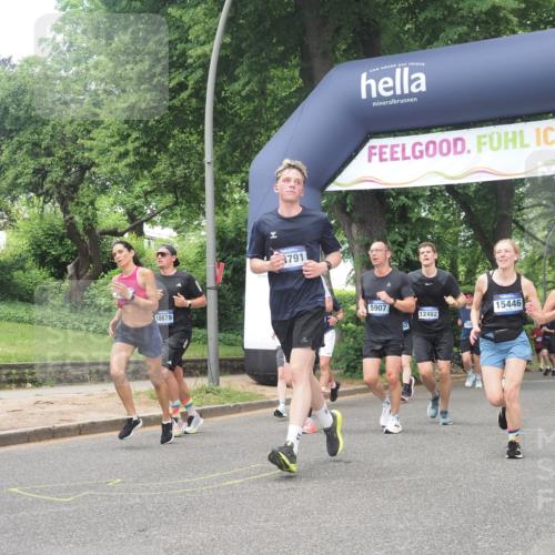 29.06.2025 - hella hamburg halbmarathon KatJ http://msf.ph/oto/8276316 29.06.2025 10:40:18 Zwischen KM18-KM19 1151, 1258, 3952, 4029, 5907, 6481, 8361 meine-sportfotos.de