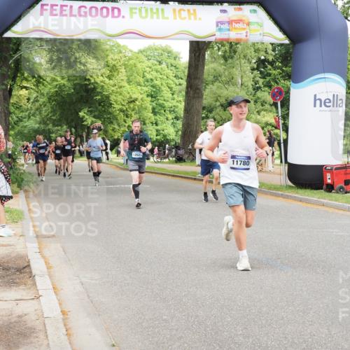 29.06.2025 - hella hamburg halbmarathon MichiJ http://msf.ph/oto/8276360 29.06.2025 10:57:02 Zwischen KM18-KM19 3844, 9338, 9663, 10700, 11780, 12521 meine-sportfotos.de