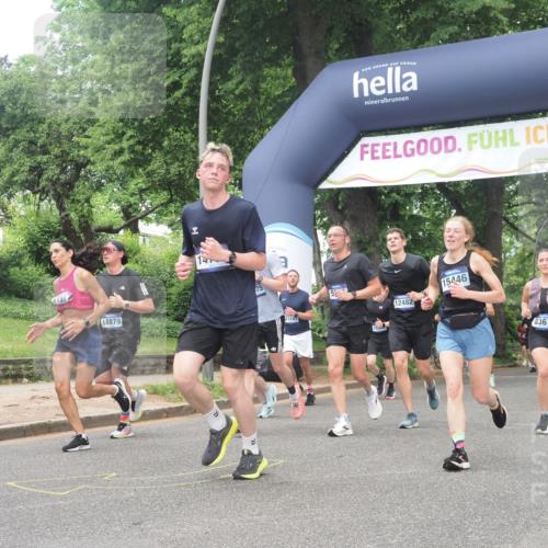 29.06.2025 - hella hamburg halbmarathon KatJ http://msf.ph/oto/8276377 29.06.2025 10:40:18 Zwischen KM18-KM19 1151, 1258, 3952, 4029, 5907, 6481, 8361 meine-sportfotos.de