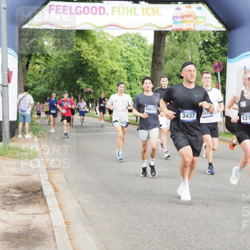 29.06.2025 - hella hamburg halbmarathon MichiJ http://msf.ph/oto/8276393 29.06.2025 10:31:45 Zwischen KM18-KM19 3437, 3928, 7185, 8664, 10237, 10669, 12723, 12776, 15383, 16697, 17251, 18650, 18678, 19038, 19051 meine-sportfotos.de