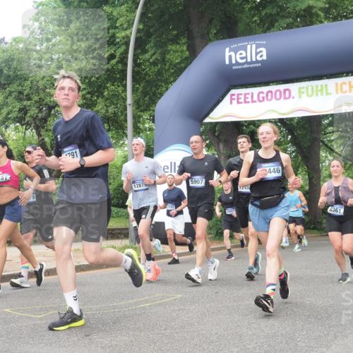 29.06.2025 - hella hamburg halbmarathon KatJ http://msf.ph/oto/8276453 29.06.2025 10:40:19 Zwischen KM18-KM19 1151, 1258, 2082, 3952, 4029, 5907, 8361 meine-sportfotos.de