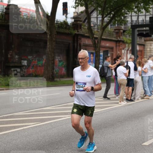 29.06.2025 - hella hamburg halbmarathon Yannick Fuchs http://msf.ph/oto/8276538 29.06.2025 10:49:26 20KM 1120, 1143, 1179, 1193, 1834, 2252, 2612, 3037, 3058, 3256, 3668, 4249, 4897, 5021, 5643, 6569, 6591, 6924, 7147, 7221, 7594, 7976, 8573, 8691, 10044, 10188, 10582, 11231, 12248, 12483, 12544, 12545, 13234, 13236, 13470, 14365, 14750, 14909, 15300, 15484, 15584, 15818, 15884, 16108, 16176, 16213, 16334, 16521, 16609, 17133, 17259, 17603, 17640, 17642, 17734, 17940, 18064, 18190, 18290, 19047 meine-sportfotos.de