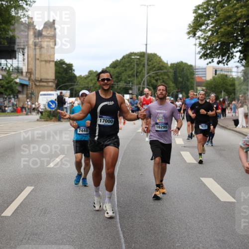 29.06.2025 - hella hamburg halbmarathon Yannick Fuchs http://msf.ph/oto/8276591 29.06.2025 10:37:17 20KM 1353, 1675, 1700, 1735, 2233, 2653, 4229, 4235, 5011, 5124, 5477, 7035, 7448, 7734, 7865, 9364, 9371, 9534, 9833, 10216, 10469, 11907, 12839, 14226, 14447, 14560, 14813, 15095, 15255, 15297, 15301, 15328, 15535, 15851, 16295, 16333, 16677, 17000, 17177, 17733, 17911, 18004, 18275, 18304, 18559, 18632, 18659, 18680, 18987 meine-sportfotos.de