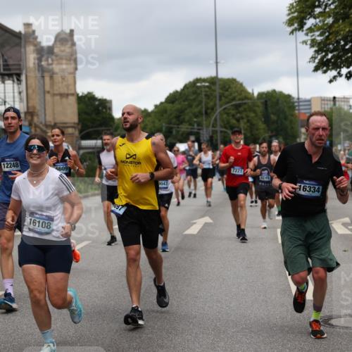29.06.2025 - hella hamburg halbmarathon Yannick Fuchs http://msf.ph/oto/8276625 29.06.2025 10:49:27 20KM 1120, 1143, 1179, 1193, 1834, 2612, 3037, 3058, 3256, 3668, 4249, 4897, 5021, 5643, 5672, 6569, 6591, 6924, 7147, 7221, 7594, 7976, 8573, 8691, 10188, 10582, 11231, 12248, 12544, 12545, 13234, 13236, 13470, 14365, 14750, 14909, 15184, 15300, 15484, 15584, 15818, 15884, 16108, 16176, 16213, 16334, 16521, 16609, 17133, 17259, 17603, 17640, 17642, 17734, 17940, 18064, 18190, 18290, 19047 meine-sportfotos.de