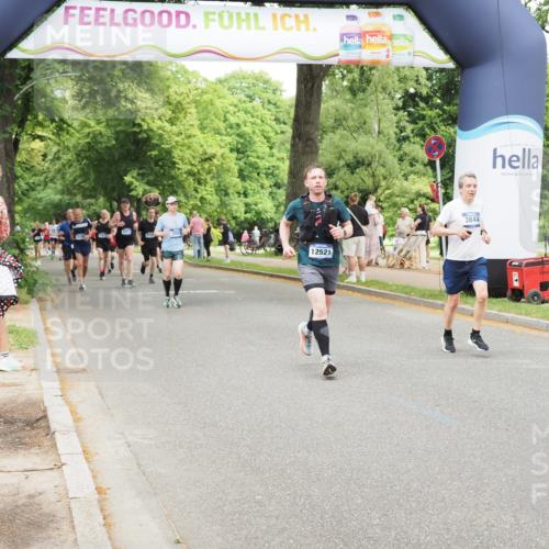 29.06.2025 - hella hamburg halbmarathon MichiJ http://msf.ph/oto/8276632 29.06.2025 10:57:03 Zwischen KM18-KM19 3844, 9663, 10700, 11780, 12521 meine-sportfotos.de