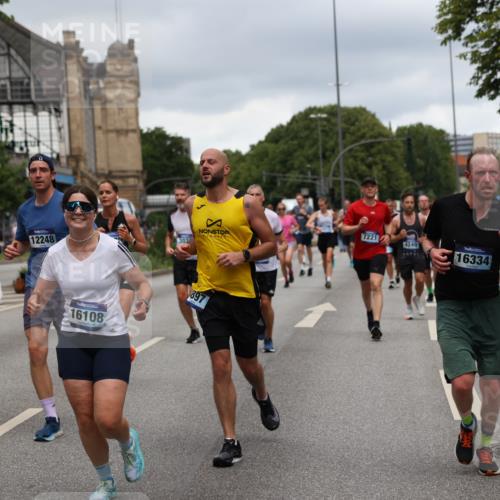 29.06.2025 - hella hamburg halbmarathon Yannick Fuchs http://msf.ph/oto/8276678 29.06.2025 10:49:27 20KM 1120, 1143, 1179, 1193, 1834, 2612, 3037, 3058, 3256, 3668, 4249, 4897, 5021, 5643, 5672, 6569, 6591, 6924, 7147, 7221, 7594, 7976, 8573, 8691, 10188, 10582, 11231, 12248, 12544, 12545, 13234, 13236, 13470, 14365, 14750, 14909, 15184, 15300, 15484, 15584, 15818, 15884, 16108, 16176, 16213, 16334, 16521, 16609, 17133, 17259, 17603, 17640, 17642, 17734, 17940, 18064, 18190, 18290, 19047 meine-sportfotos.de