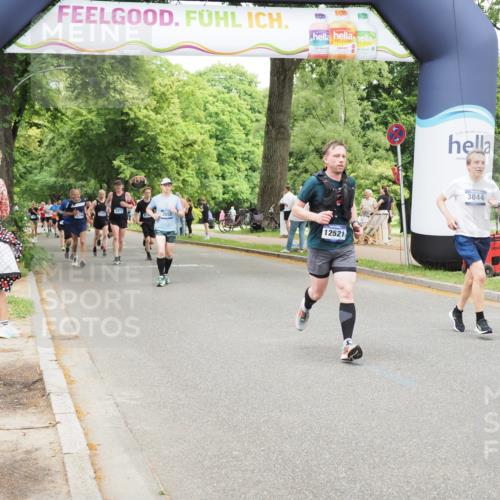 29.06.2025 - hella hamburg halbmarathon MichiJ http://msf.ph/oto/8276695 29.06.2025 10:57:03 Zwischen KM18-KM19 3844, 9663, 10700, 11780, 12521 meine-sportfotos.de