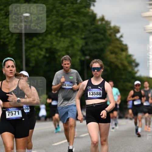 29.06.2025 - hella hamburg halbmarathon Dr. Thomas Lammeyer http://msf.ph/oto/8276704 29.06.2025 10:15:39 Kennedybrücke 1062, 1166, 1992, 2661, 4227, 5254, 5990, 5991, 7474, 7571, 8368, 9169, 9191, 10042, 10428 meine-sportfotos.de
