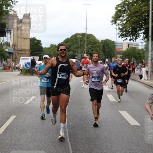 29.06.2025 - hella hamburg halbmarathon Yannick Fuchs http://msf.ph/oto/8276706 29.06.2025 10:37:17 20KM 1353, 1675, 1700, 1735, 2233, 2653, 4229, 4235, 5011, 5124, 5477, 7035, 7448, 7734, 7865, 9364, 9371, 9534, 9833, 10216, 10469, 11907, 12839, 14226, 14447, 14560, 14813, 15095, 15255, 15297, 15301, 15328, 15535, 15851, 16295, 16333, 16677, 17000, 17177, 17733, 17911, 18004, 18275, 18304, 18559, 18632, 18659, 18680, 18987 meine-sportfotos.de