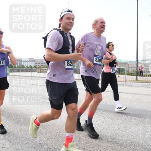 29.06.2025 - hella hamburg halbmarathon Lena Gebhardt http://msf.ph/oto/8276718 29.06.2025 10:11:31 Lombardsbrücke 1328, 1531, 1723, 1866, 1992, 2868, 3363, 3837, 4227, 5254, 5605, 5653, 7271, 7571, 8115, 8171, 8206, 8207, 8368, 8561, 8807, 8810, 9119, 9428, 10196, 10372, 10428, 11149, 11321, 11507, 11755, 12286, 12473, 12571, 12836, 13177, 13203, 13603, 13939, 14008, 14022, 14149, 14384, 15009, 15252, 15797, 15908, 15945, 16383, 17080, 17142, 17500, 17638, 17787, 17866, 18278, 18382, 19172, 19241 meine-sportfotos.de
