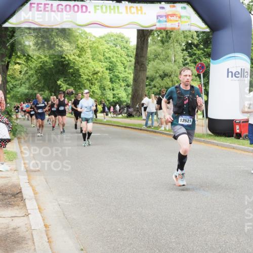 29.06.2025 - hella hamburg halbmarathon MichiJ http://msf.ph/oto/8276744 29.06.2025 10:57:04 Zwischen KM18-KM19 2055, 3844, 9663, 10700, 11780, 12521 meine-sportfotos.de