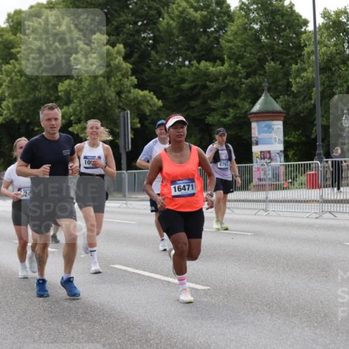 29.06.2025 - hella hamburg halbmarathon Jannik Wohlers http://msf.ph/oto/8276746 29.06.2025 10:34:32 Lombardsbrücke 1284, 1849, 2355, 3130, 3409, 4884, 6310, 6335, 6379, 6397, 7020, 7299, 8369, 8793, 9122, 9248, 10358, 10464, 10606, 11122, 11646, 12019, 12236, 12382, 12555, 12764, 13416, 13471, 13473, 13623, 13829, 14273, 14527, 15226, 15380, 15488, 15732, 15984, 16471, 16778, 17344 meine-sportfotos.de