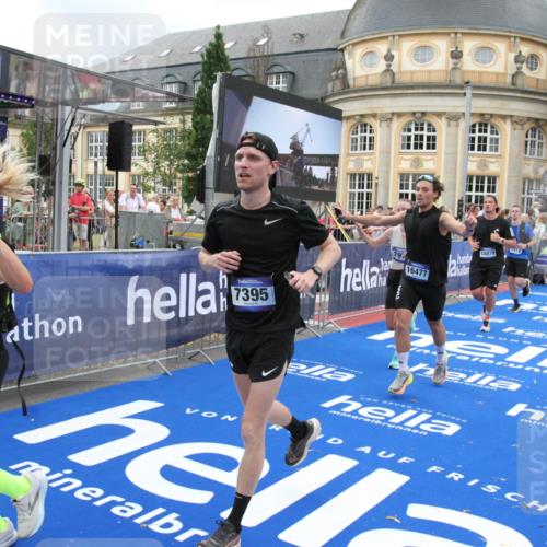 29.06.2025 - hella hamburg halbmarathon Michael Strokosch http://msf.ph/oto/8276789 29.06.2025 10:54:00 Ziel 1151, 1706, 1815, 1870, 2432, 3096, 6356, 6374, 6481, 7395, 7918, 7973, 8394, 11789, 12413, 13032, 13869, 14175, 16477, 16538, 18308, 18418, 18831, 18879, 18915, 19177 meine-sportfotos.de