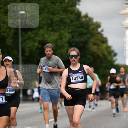 29.06.2025 - hella hamburg halbmarathon Dr. Thomas Lammeyer http://msf.ph/oto/8276835 29.06.2025 10:15:39 Kennedybrücke 1062, 1166, 1992, 2661, 4227, 5254, 5990, 5991, 7474, 7571, 8368, 9169, 9191, 10042, 10428 meine-sportfotos.de