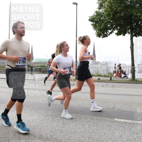 29.06.2025 - hella hamburg halbmarathon Lena Gebhardt http://msf.ph/oto/8276872 29.06.2025 10:35:04 Lombardsbrücke 2764, 1025, 1284, 1497, 1717, 1849, 2198, 2355, 2376, 2751, 3130, 3409, 3420, 3828, 3958, 4564, 4884, 5027, 5453, 5531, 6029, 6189, 6310, 6335, 6379, 6397, 6471, 6803, 6843, 6859, 7020, 7267, 7299, 7386, 7733, 7927, 8296, 8369, 8793, 9122, 9164, 9248, 9448, 9514, 10335, 10358, 10464, 10531, 10606, 10674, 11122, 11233, 11245, 11320, 11359, 11565, 11646, 11886, 12019, 12062, 12164, 12236, 12326, 12382, 12764, 15477, 16311 meine-sportfotos.de